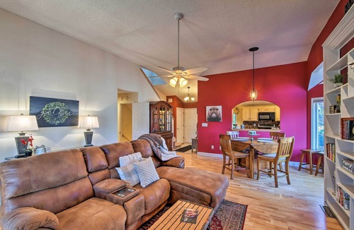 Chatuge Village House | Summer in the Smokies! Hayesville Bungalow w/Deck