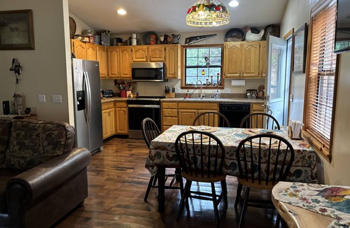 Topton Cabin | Summer is full of Hiking, white water rafting! Close to Nantahala Wedding Venue!