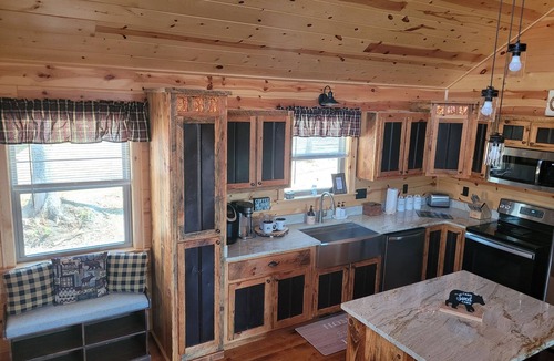 Murphy Cabin | Summer Special, Mountain View Cabin,15 Min to Casino, Family Friendly