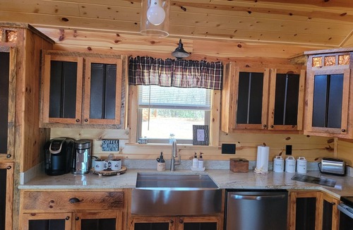 Murphy Cabin | Summer Special, Mountain View Cabin,15 Min to Casino, Family Friendly