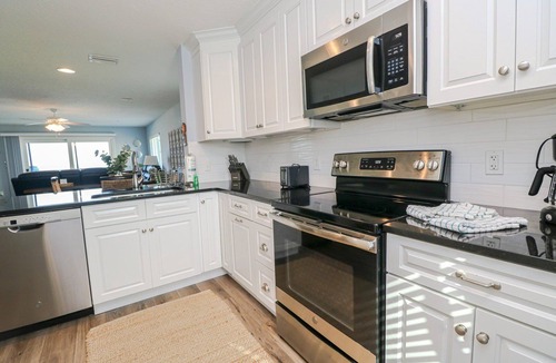 Crescent Beach Condo | Summerhouse 168-Fully Renovated Oceanfront Townhouse