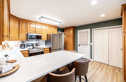 Gallatin House | Sumner Sunsets - Quiet Neighborhood with Room for the Entire Family