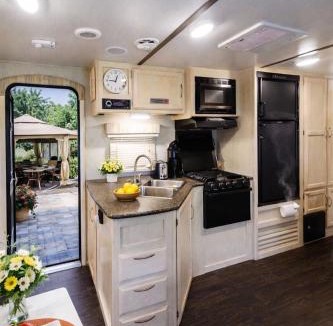 Naples Other | Sun RV in Trailer park