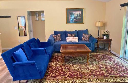 Highlands House | Sundance' Acres Peaceful and Private New House with Hot Tub and Fire Pit