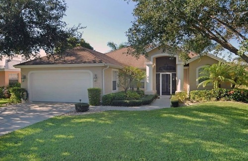 Crown Pointe House | Sundrenched Florida Paradise !