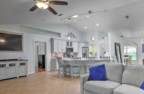 Doral Woods House | Sunlit Doral Woods House w/ Lanai & Heated Pool!