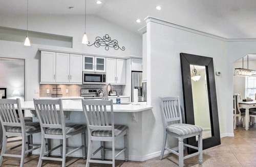 Doral Woods House | Sunlit Doral Woods House w/ Lanai & Heated Pool!
