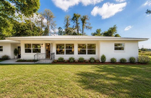 Lakeland House | Sunlit Ranch Escape | Open + Airy + Private