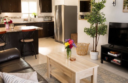 Lighthouse Point House | Sunny 1BR Home in Lighthouse Point- Fenced Yard - Pets Welcome!