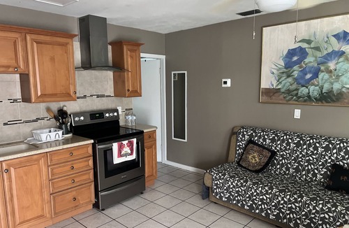 Warm Mineral Springs Apartment | Sunny Apartments a block from Warm Mineral Springs. Unit 3