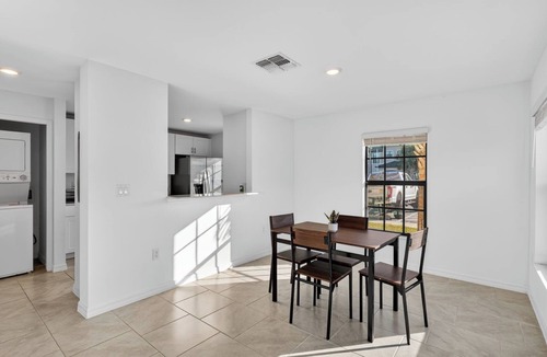 Port Charlotte Apartment | Sunny Escape | Fresh, Modern Townhome Near Beaches