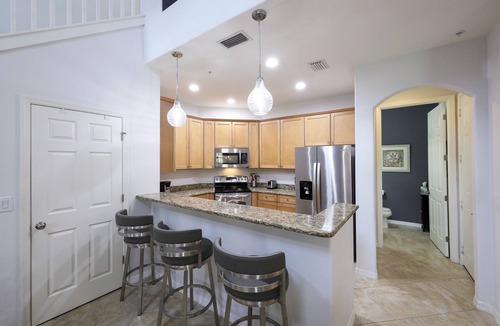 Ole Condo | Sunny Get Away in Ole at Lely, Naples in Cozy Townhouse.