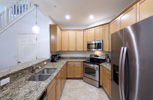 Ole Condo | Sunny Get Away in Ole at Lely, Naples in Cozy Townhouse.