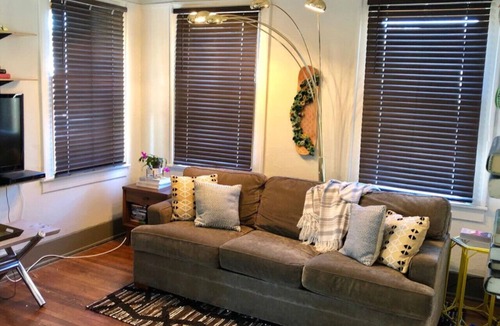 Thomas Square Condo | Sunny Nest In Starland Arts District