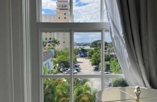 Palm Beach Apartment | Sunny Orchid - Palm Beach - Pool