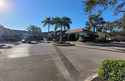 Naples Heritage Condo | Sunny Winter: Golf, Tennis/Pickleball and Dining