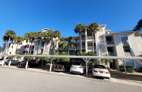 Naples Heritage Condo | Sunny Winter: Golf, Tennis/Pickleball and Dining