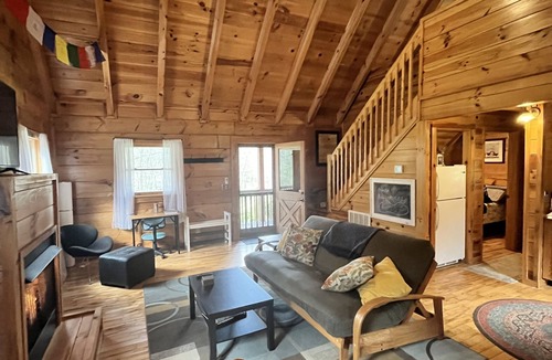Roan Mountain Cabin | Sunnyside Cabin on the Doe River