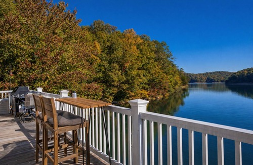 Almond House | Sunrise Cove | Lake Fontana with Private Dock and Lake Views