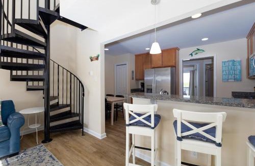 North Topsail Beach Apartment | Sunrise to Sunset Bliss -Welcome to Wicked Salty