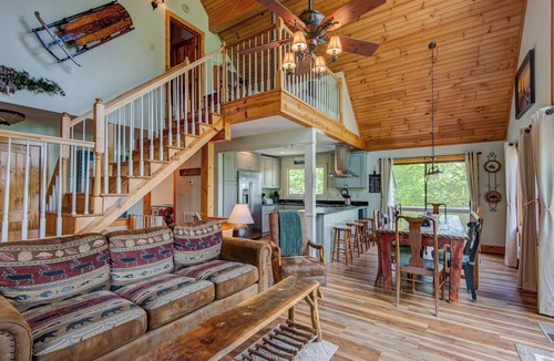 Sugar Mountain House | Sunrise with Grandfather - Stunning views, sauna, close to slopes!