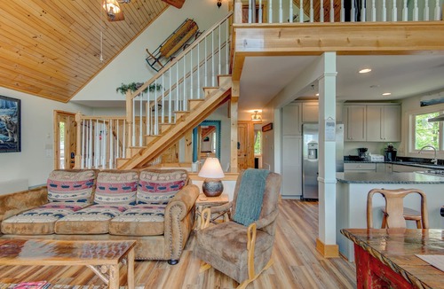 Sugar Mountain House | Sunrise with Grandfather - Stunning views, sauna, close to slopes!