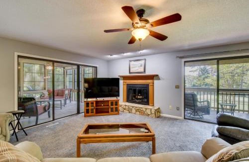 Salem House | Sunroom & Deck! Golf Retreat in Keowee Key