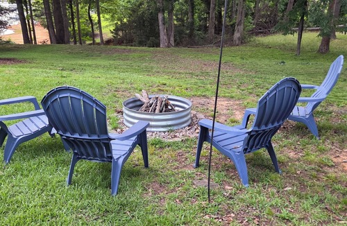 Fair Play House | Sunset Cove - Lake Hartwell Lakefront Escape - KAYAKS AVAILABLE - Fire Pit