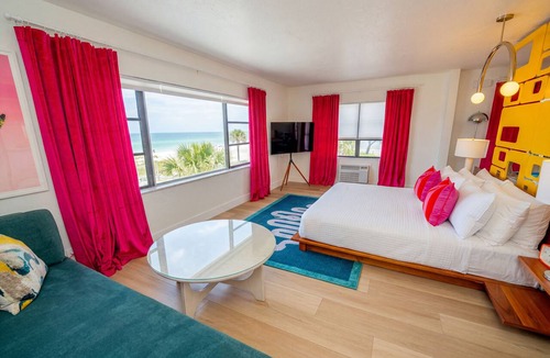 Sunset Beach Hotel | Sunset Inn & Cabanas
