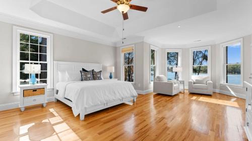 Troutman House | Sunset Pointe by AvantStay