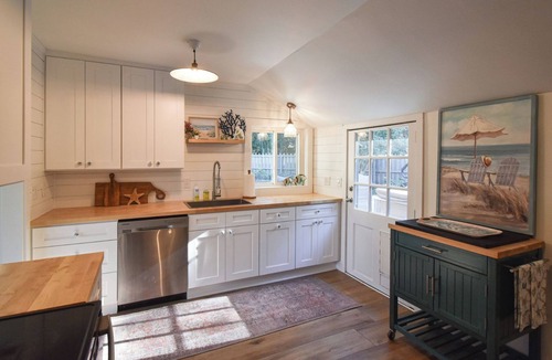 Lawton Woods House | Sunset Rentals | Indigo Lane 5