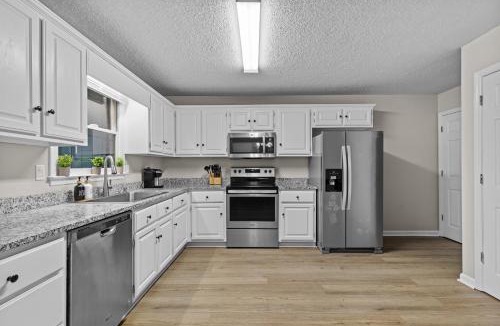 Watkinsville House | Sunwoven Townhouse half a mile to downtown! townhouse