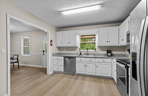 Watkinsville Villa | Sunwoven Townhouse half a mile to downtown!