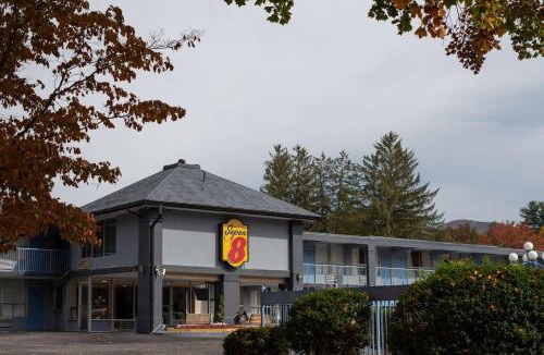 Black Mountain Hotel | Super 8 by Wyndham Black Mountain Asheville East