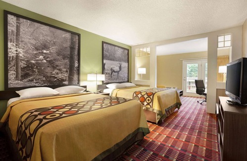 Cherokee Hotel | Super 8 by Wyndham Cherokee