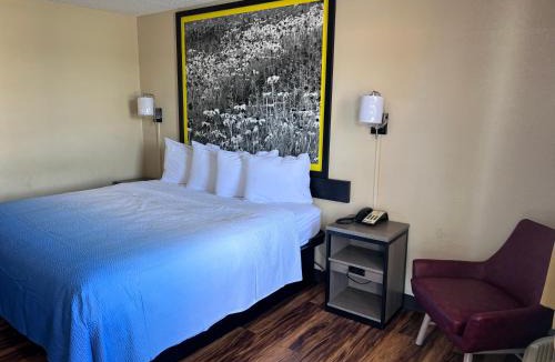 Lumberton Hotel | Super 8 by Wyndham Lumberton NC