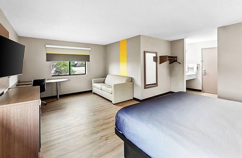 Marston Hotel | Super 8 By Wyndham Marston