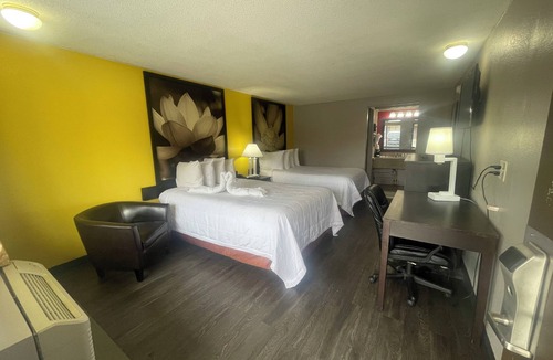 Monroe Hotel | Super 8 by Wyndham Monroe
