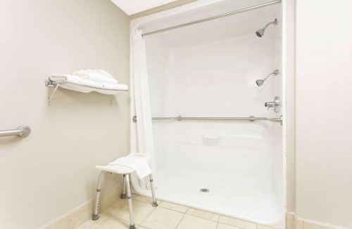 Orangeburg Hotel | Super 8 by Wyndham Orangeburg Near I-26