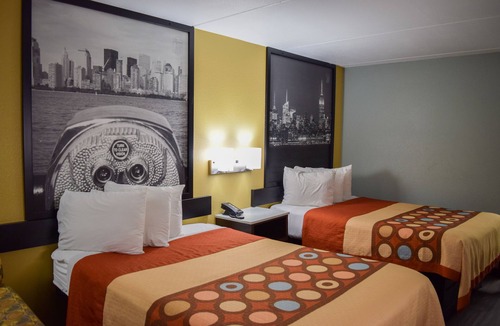 Southwest Raleigh Hotel | Super 8 by Wyndham Raleigh Downtown