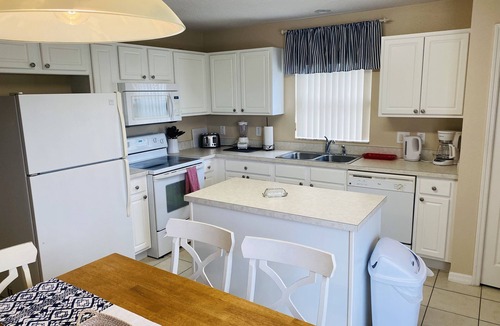 Calabay Parc House | Superb three bedroom villa with South facing pool!