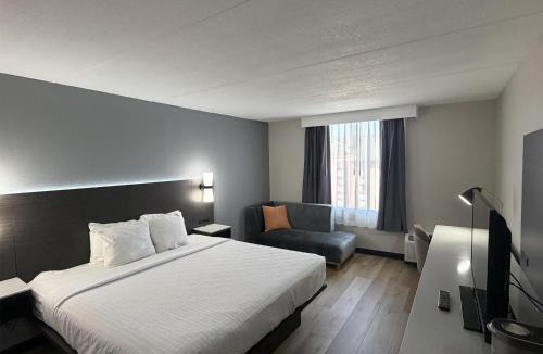 East Forest Hotel | SureStay by Best Western Charlotte Matthews