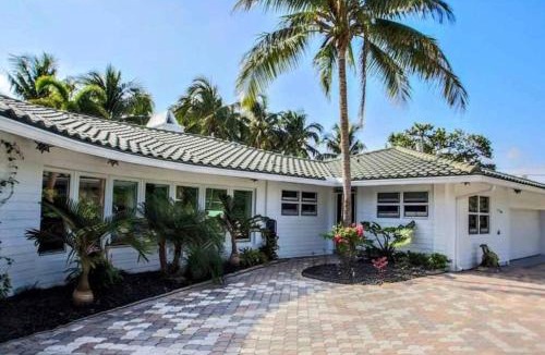 Harbor Beach House | SWAYING PALM BEACH HOUSE Walk to Beach , Marina, Port, las Olas