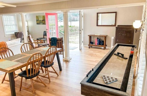 Summerton House | Sweet Marion - Dock + Boat Ramp + Hot Tub!
