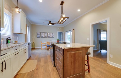 Southern Pines House | Sweet Southern Pines Abode w/Yard & Covered Porch