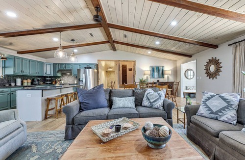 Hayesville House | 'Sweetwater Bluff' Home On The Hiawassee w/Views!