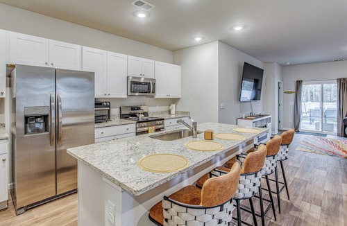 Longs House | Swim, Play & Golf: 'Divine Retreat on Long Beach'