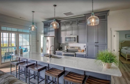 Melrose on the Beach House | Sycamore Cottage- 5BDR Oceanfront with Golf Cart