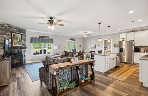 Loudon House | Tellico Village Sunset Meadow. Country setting
