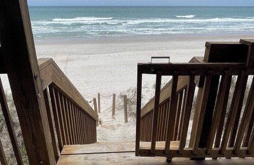Surf City House | Terrapin Station: Oceanfront Home for Vacation Rental, Pet Friendly, Sleeps 10